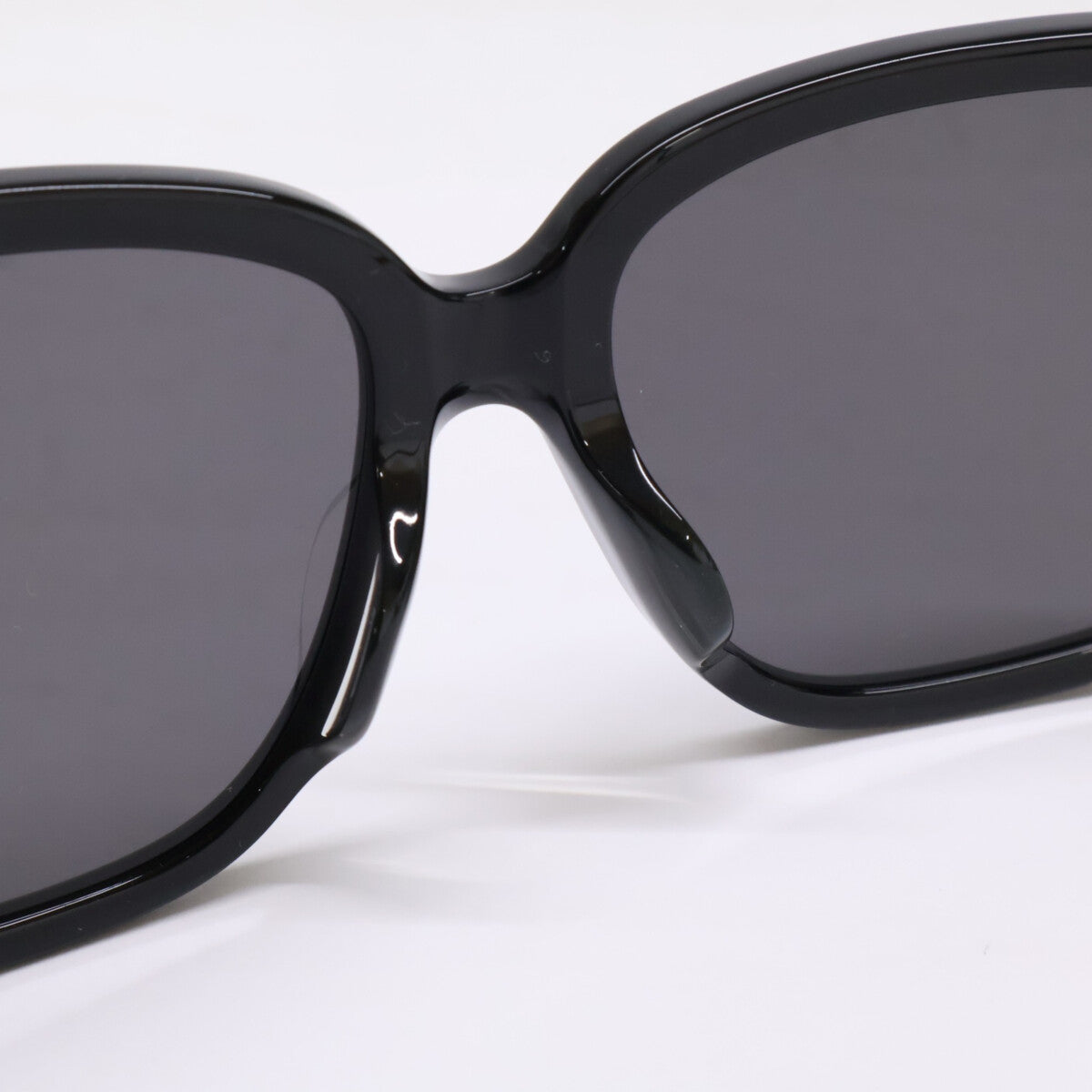 GUCCI グッチ 【美品】GG0599SA 001 スクエア サングラス