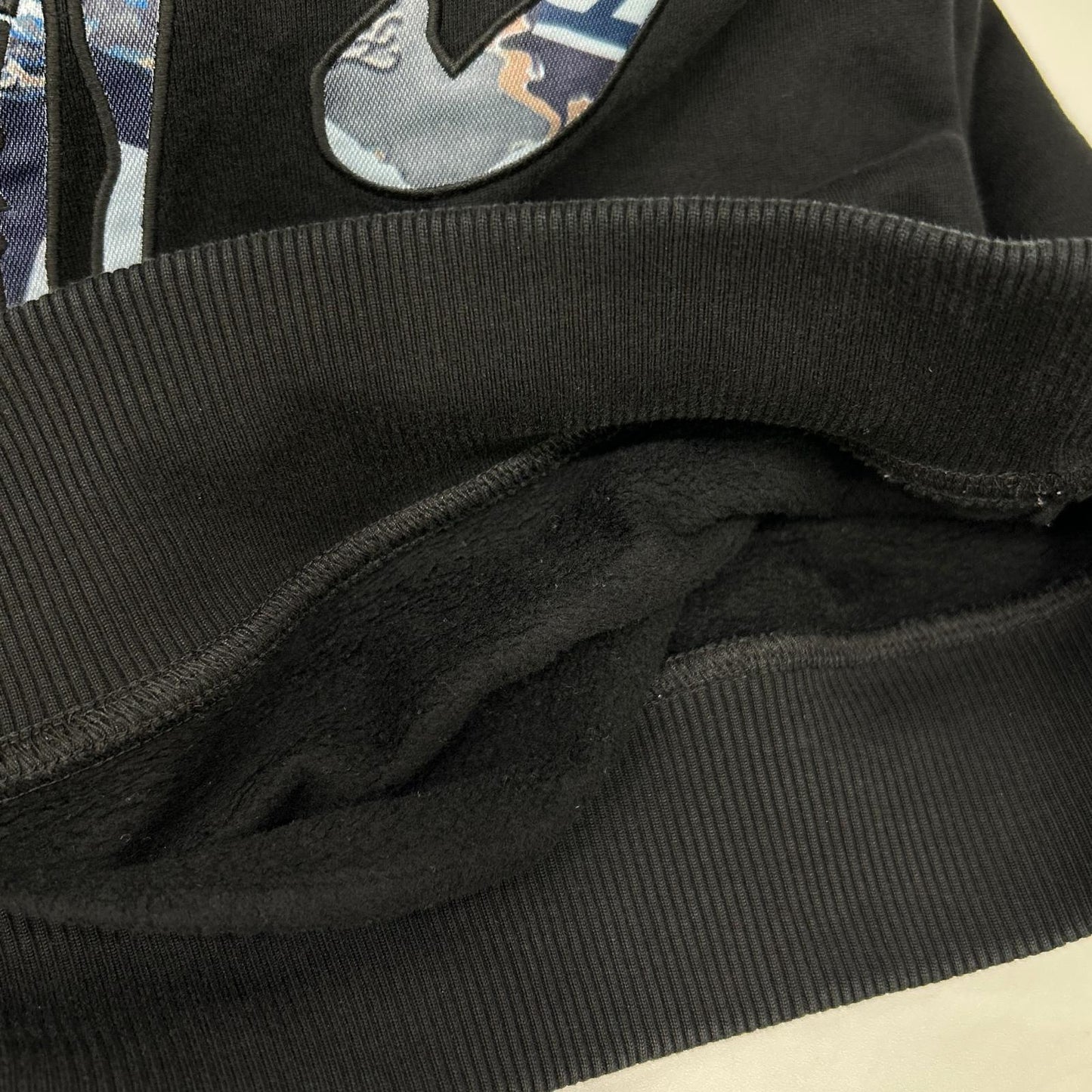 FENDI フェンディ 12CPF-21-2528 FY1115 AITY ブラック デザイン フーディー トップス