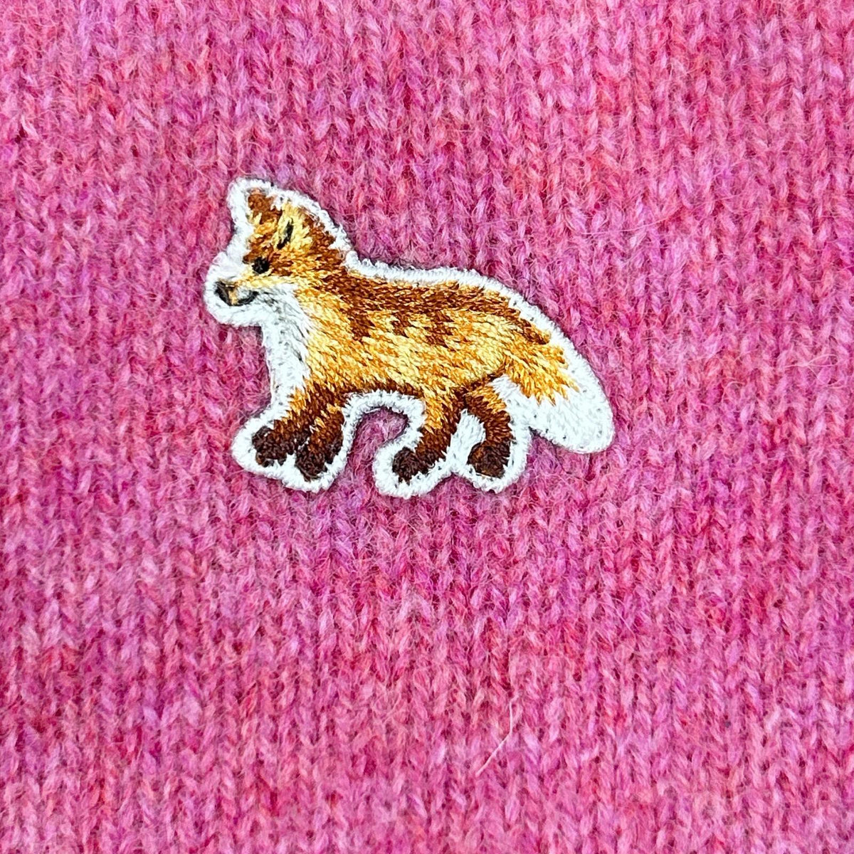 MAISON KITSUNE メゾンキツネ ピンク ウール Vネック カーディガン トップス