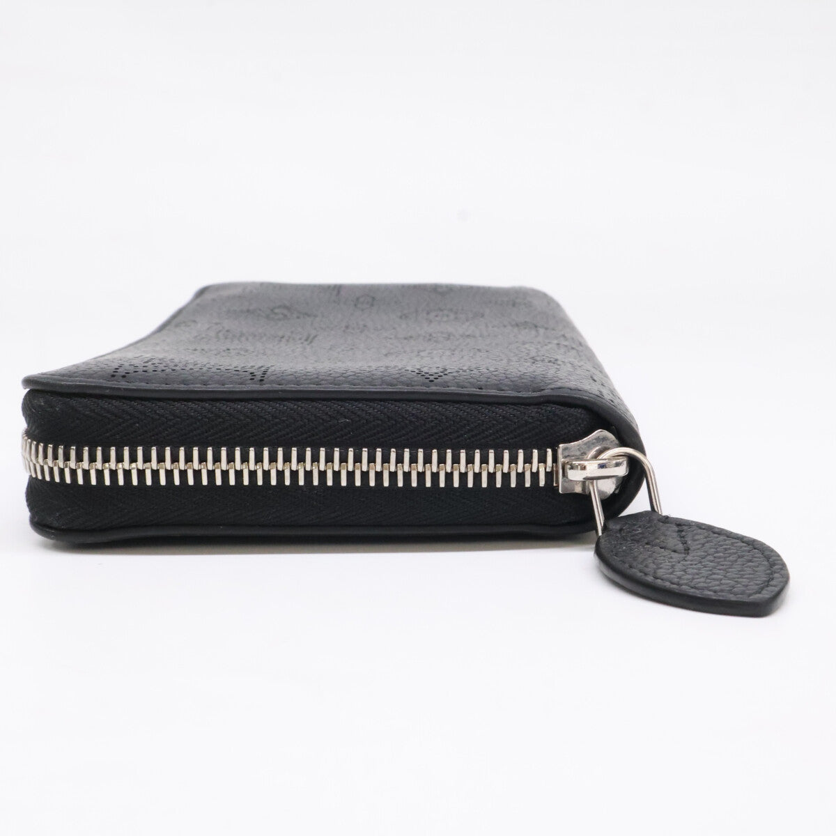 LOUIS VUITTON ルイヴィトン M61867 ジッピー・ウォレット マヒナ ロングウォレット 長財布（小銭入れあり）