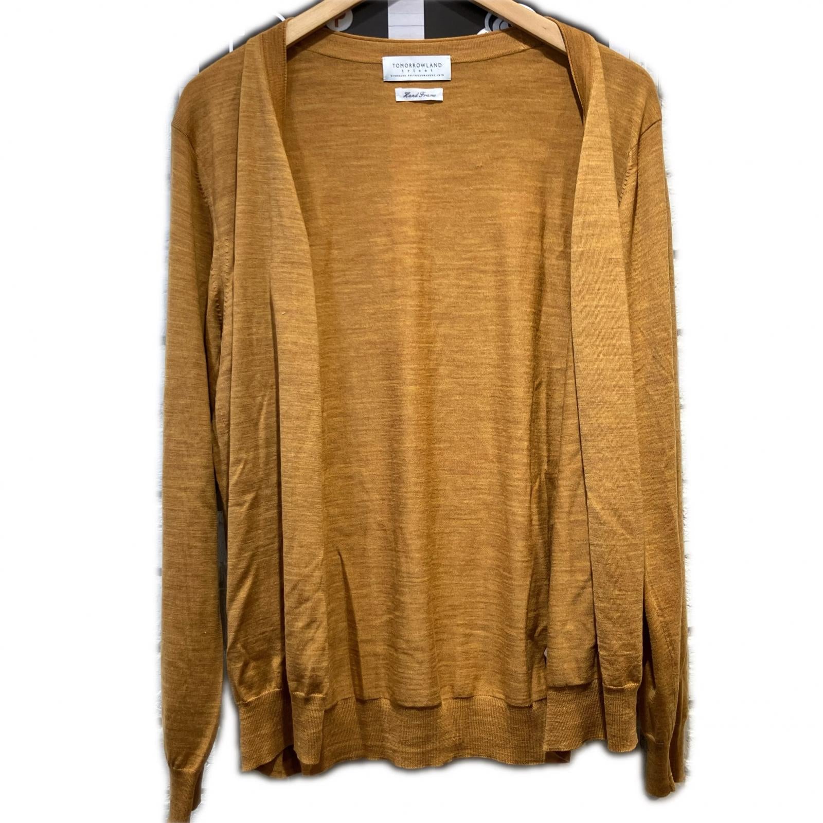 TOMORROWLAND トゥモローランド 25AW マスタード 63-02-54-02001 tricot スーパーファインメリノウール Vネックカーディガン トップス