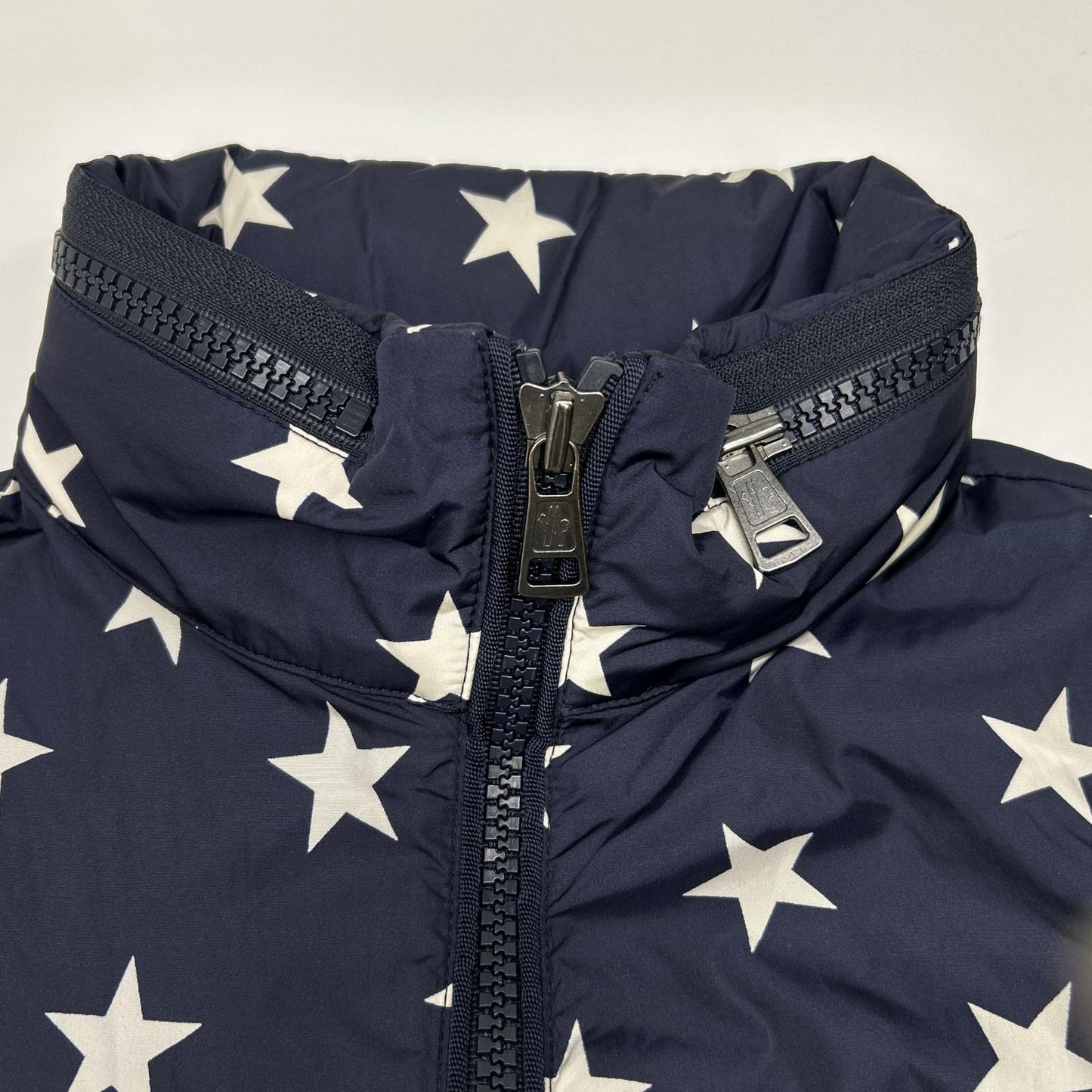 MONCLER モンクレール CAPBRETON 星柄 ナイロンジャケット ジャケット