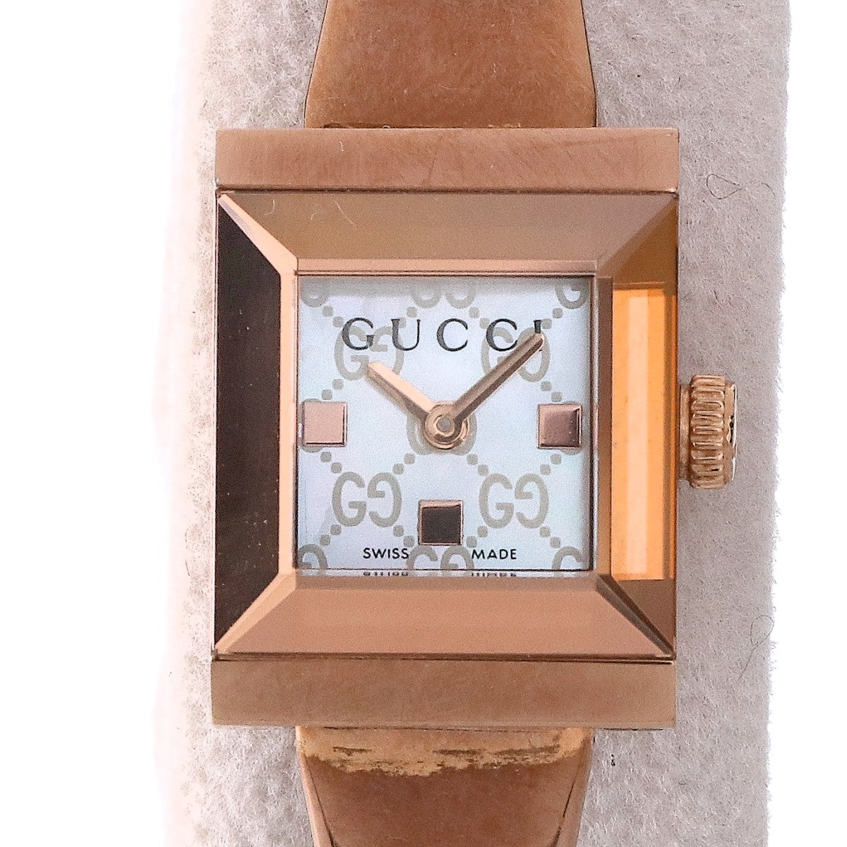 GUCCI グッチ 128.5 シェル文字盤 バングルウォッチ/ 腕時計