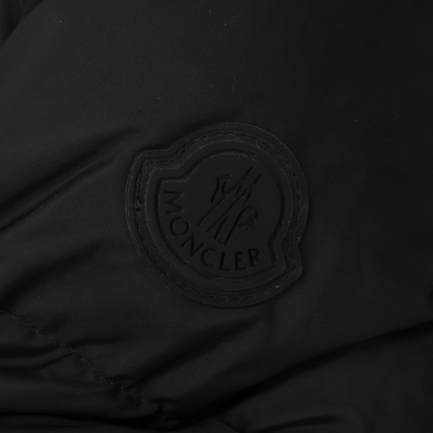 MONCLER モンクレール 【23年製】MONTCLAR モンクラ 内側ロゴ刺繍グログランテープ フーディダウンジャケット ジャケット