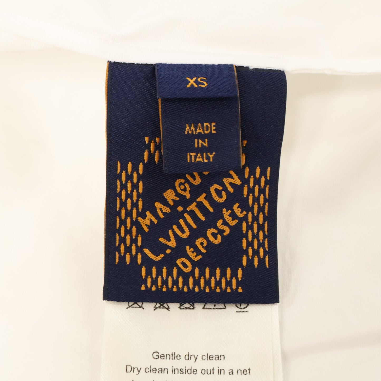 LOUIS VUITTON ルイヴィトン 【国内正規/25年製】RM251M AS1 HSS75W エンボスロゴ ショートスリーブシャツ トップス