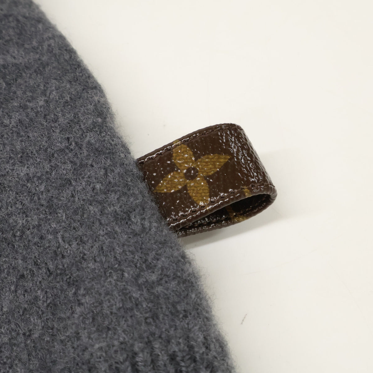 LOUIS VUITTON ルイヴィトン 【美品/国内正規/23年製】RW232W AMO FPKC17 コンパクト ニット クロップド カーディガン トップス