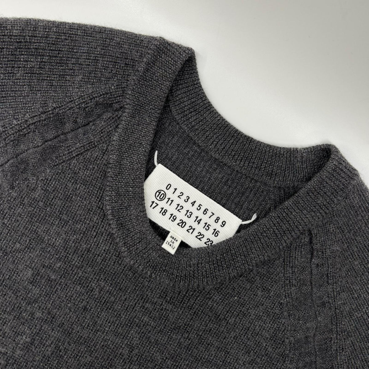 Maison margiela メゾンマルジェラ 14年製 S50HA0504 ネイビー サイドギャザー 長袖ニット トップス