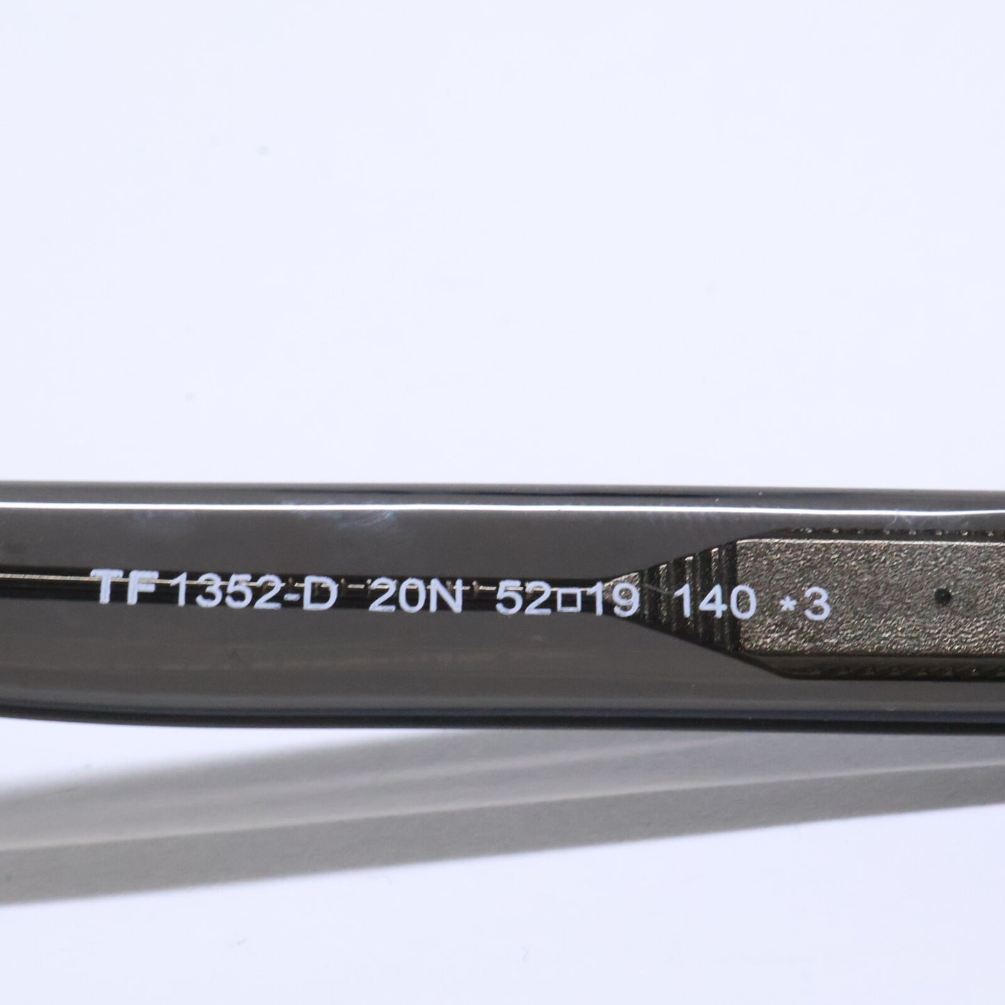 TOM FORD トムフォード TF1352-D 20N トランスペアレントグレー スクエアサングラス サングラス