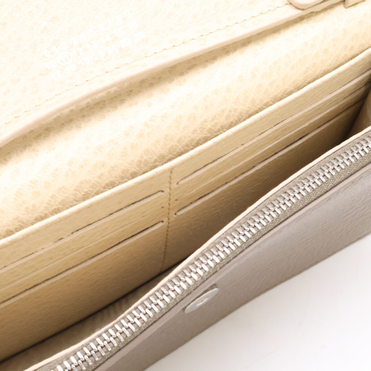 Maison margiela メゾンマルジェラ 【新品同様】11 SA3UI0008 P8844 HB669 4ステッチ バイカラー チェーンウォレット 長財布（小銭入れあり）