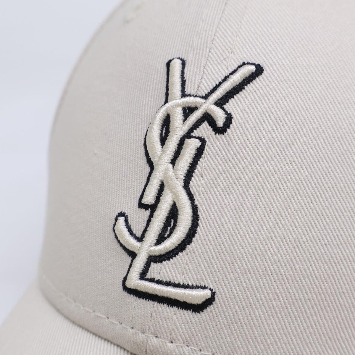 YvesSaintLaurent イヴサンローラン 687687YCL369248 ニューエラ YSL モノグラム キャップ 帽子