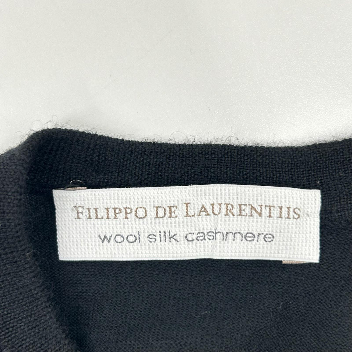 FILIPPO DE LAURENTIIS フィリッポ・デ・ローレンティス 0210-2610303 ブラック ウールシルク ニット トップス