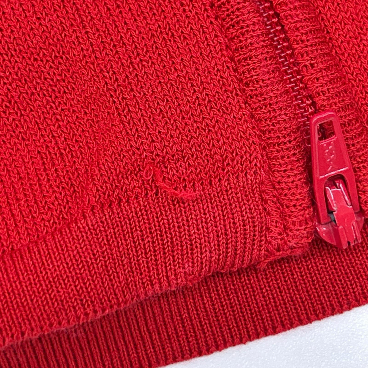 VIVIENNE TAM ヴィヴィアンタム 016-175005 レッド ドラゴン刺繍 ジップアップ 長袖 トップス
