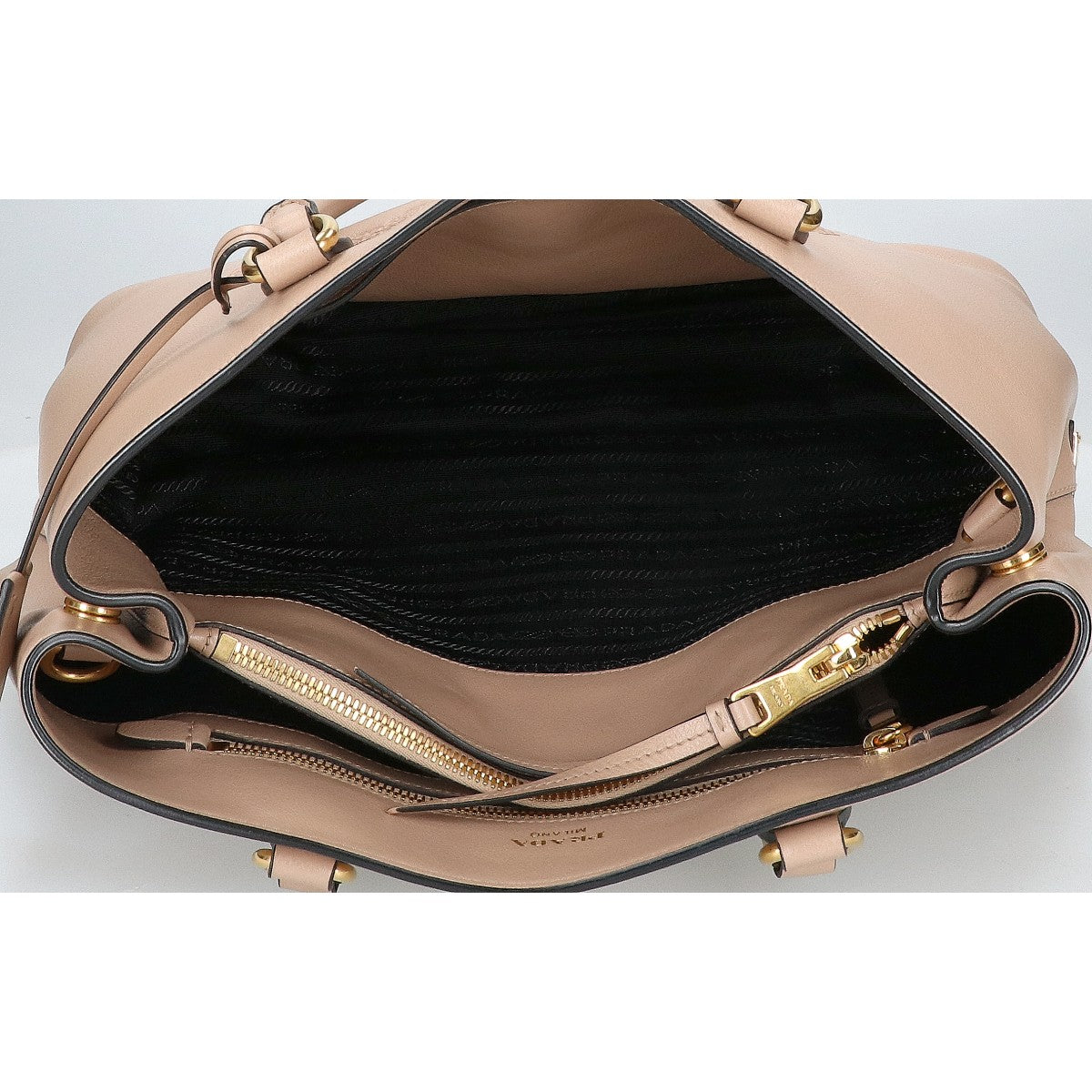 PRADA プラダ 美品 1BA579 グレースカーフレザー エンボスロゴ 2WAY ハンドバッグ