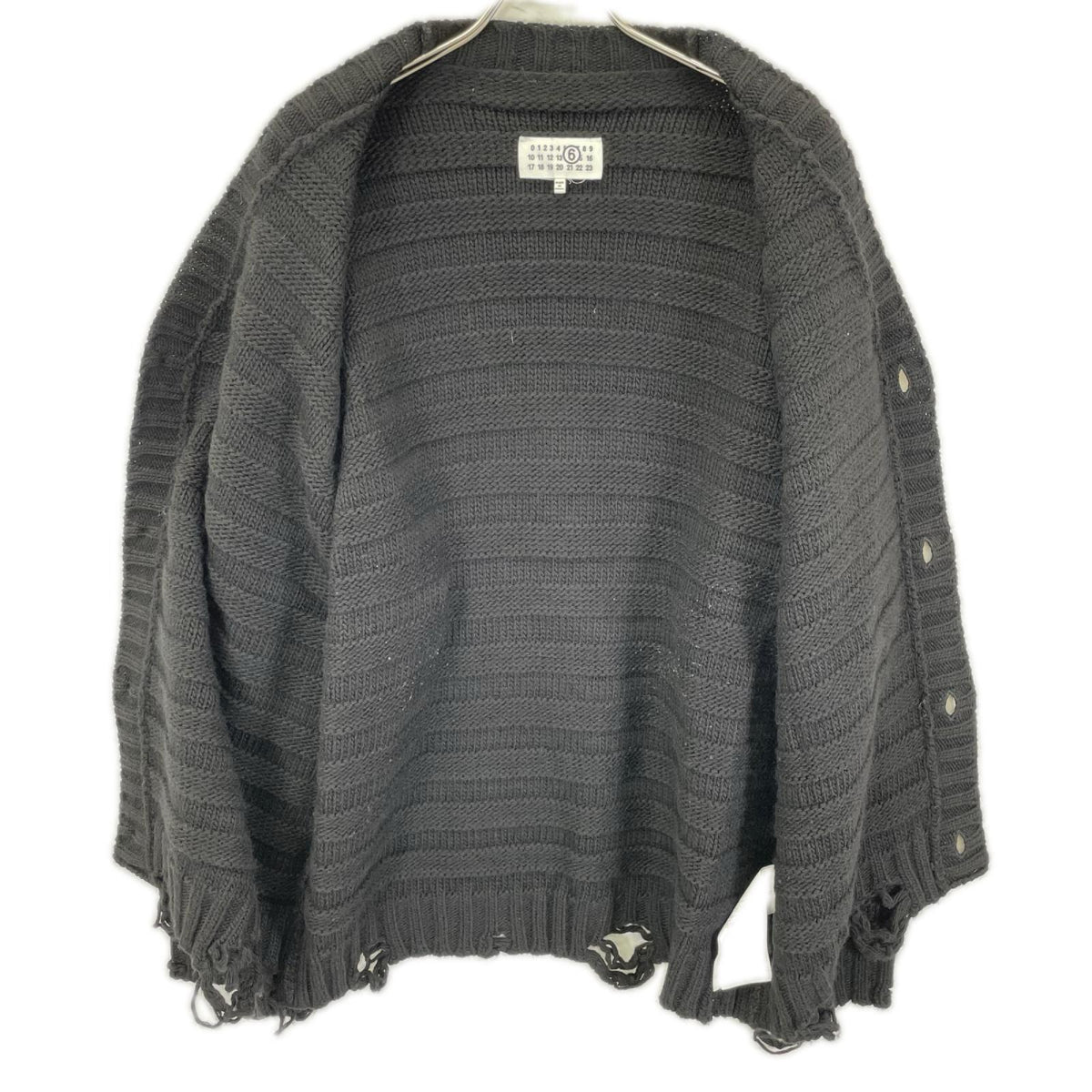 MM6 エムエムシックス 25AW SH0HP0005 ダメージ加工 Vネック ナンバリングロゴ トップス