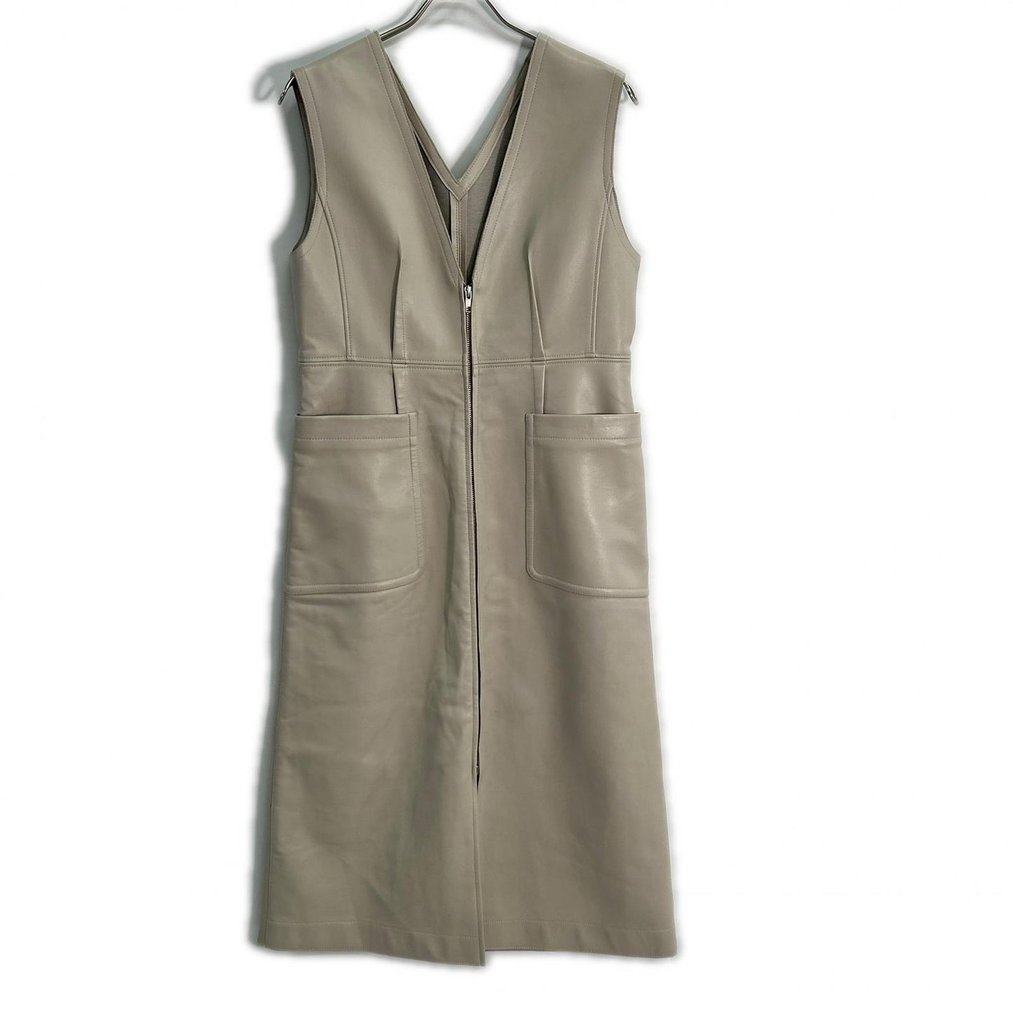 LE CIEL BLEU ルシェルブルー 23年 ﾍﾞｰｼﾞｭ Leather Utility Gilet ワンピース 36