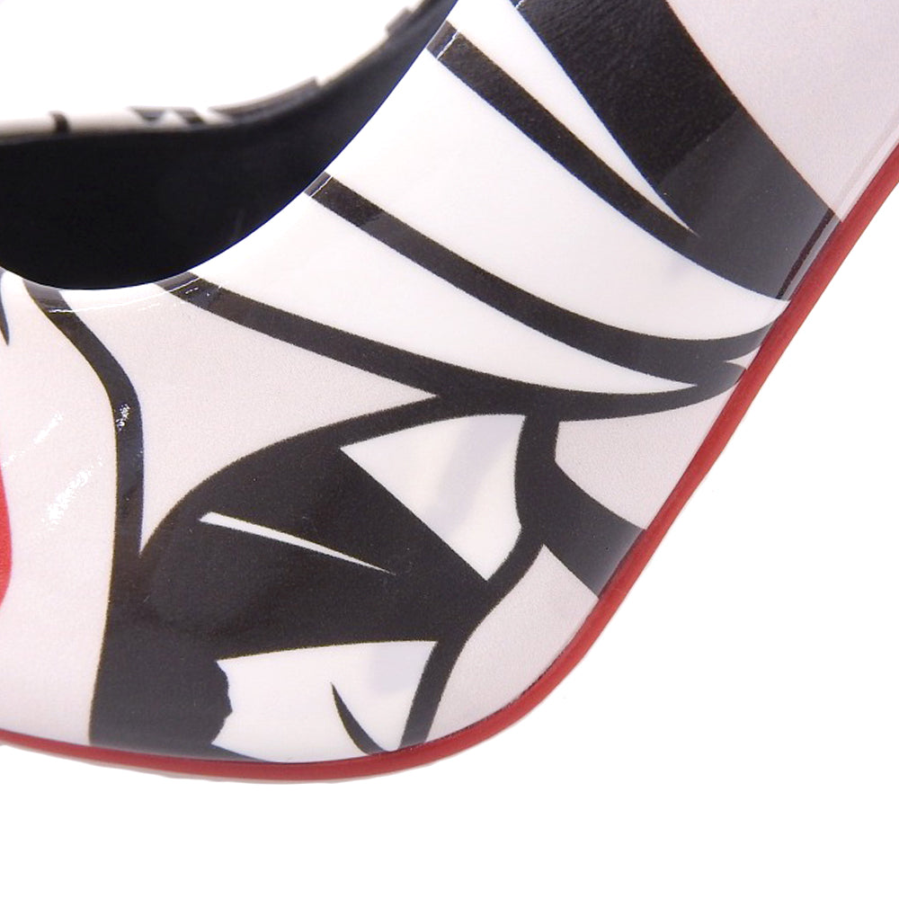 Diana New Maleficent x Cruella Patent Leather Heel Pumps Women's White Black 22 1/2 Shoes 22.5 Women's