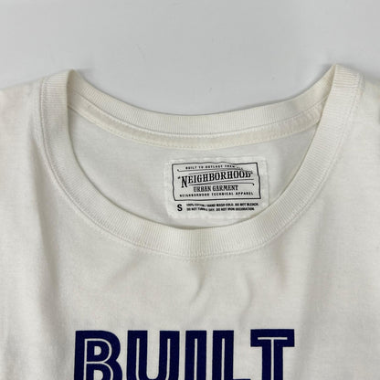 NEIGHBORHOOD ネイバーフッド ホワイト BUILT TO OUTLAST THEM ALL 半袖Tシャツ トップス