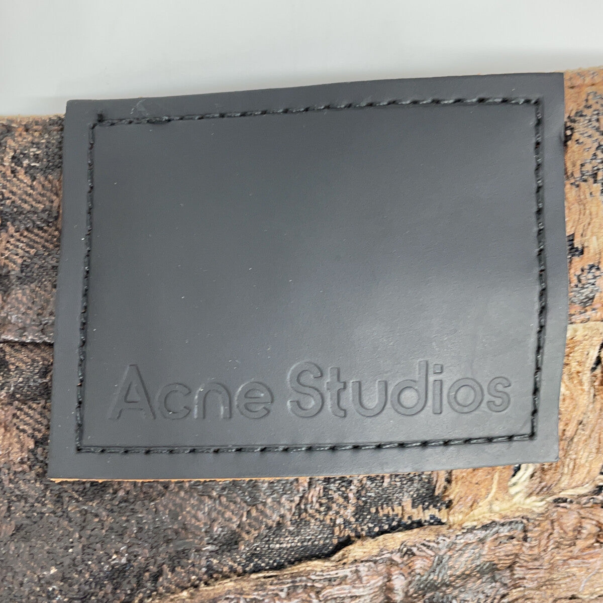 ACNE STUDIOS アクネ ストゥディオズ 25SS　B00406ー700 ブラウン ワイドレッグディストレストコーティングジーンズ ボトムス