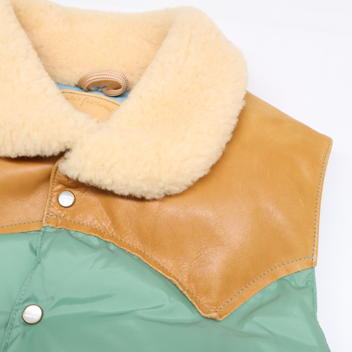 Rocky Mountain Featherbed ロッキーマウンテンフェザーベッド 450-452-20 ｸﾞﾘｰﾝ×ﾌﾞﾙｰ×ﾌﾞﾗｳﾝ ｸﾘｽﾃｨﾍﾞｽﾄ Christy Vest ﾑｰﾄﾝ ﾀﾞｳﾝﾍﾞｽﾄ ジャケット 38
