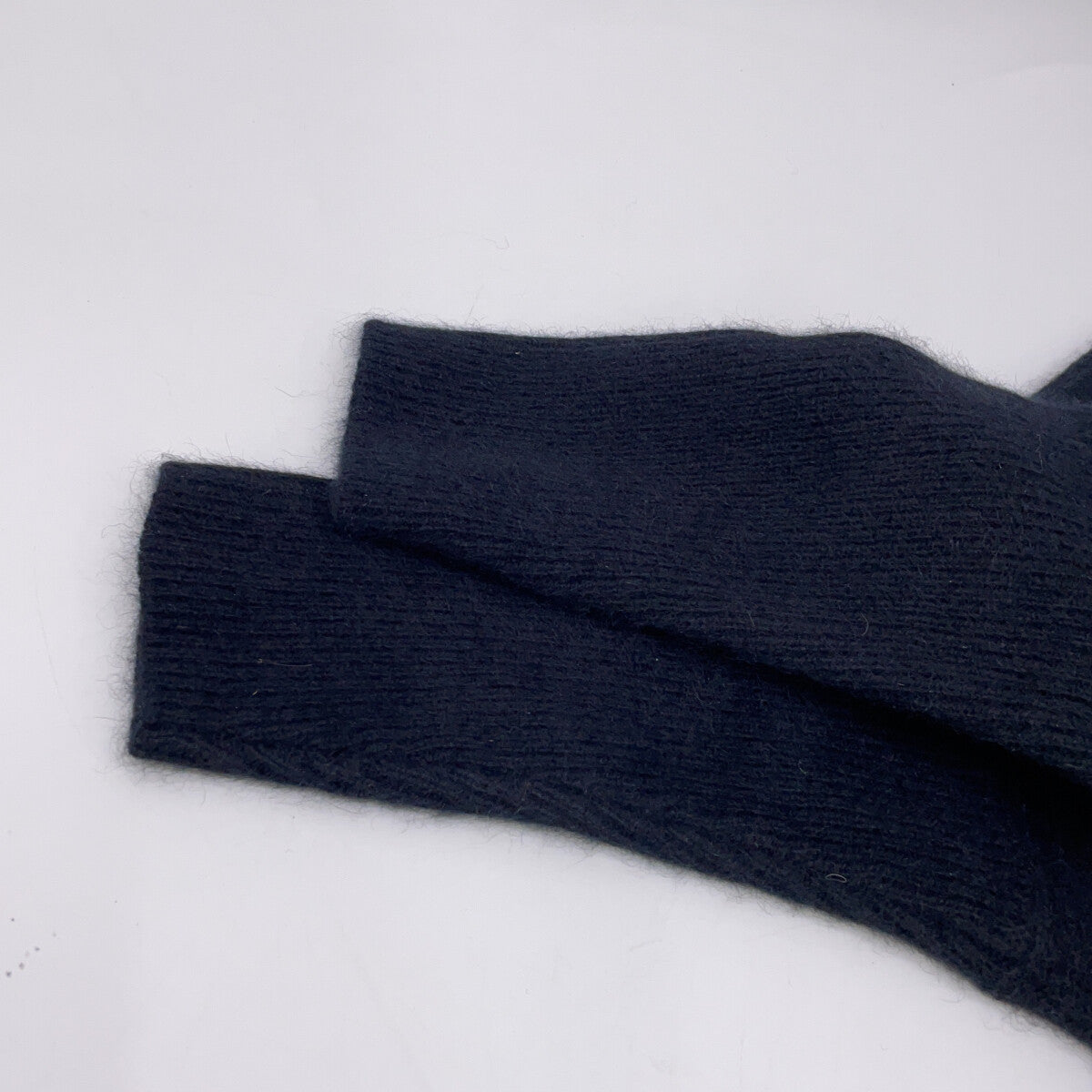 BEARDSLEY ビアズリー 24AW ﾌﾞﾗｯｸ FOXｳｰﾙ後ろﾎﾞﾀﾝﾆｯﾄ トップス F