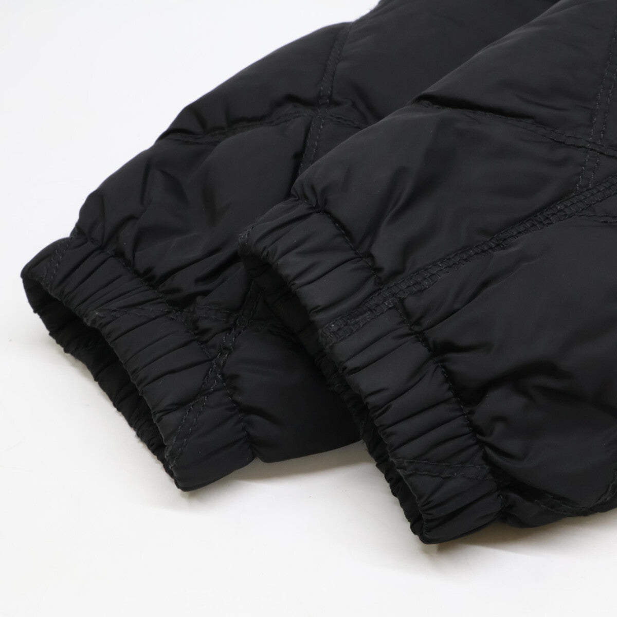 [Domestic Authorized] SGN460 Triangle Logo Hooded Down Jacket Jacket 48 Men's
