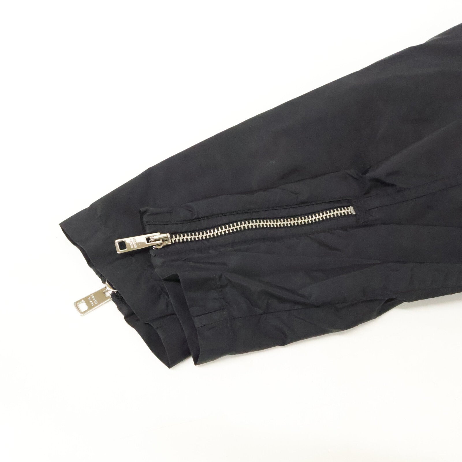 PRADA 【Domestic】29Z597 Triangle Logo Zip-Up Hoodie Jacket
