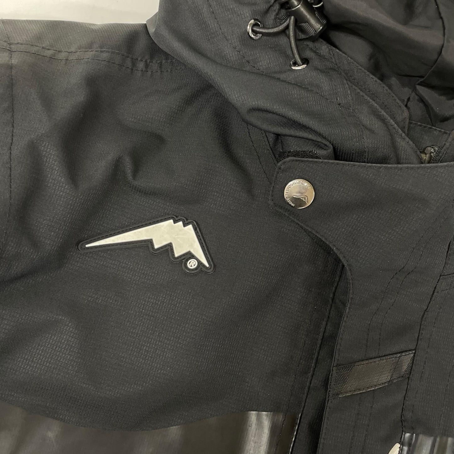KUSHITANI クシタニ K-2815-2021-01 ブラック ALOFT HOODED JACKET アロフトフードジャケット ジャケット