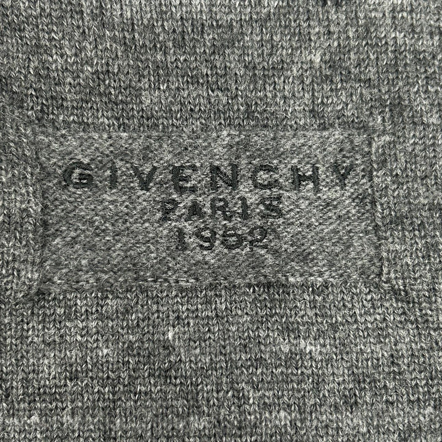 GIVENCHY ジバンシィ BWL0094ZSM 26SS グレー PARIS 1952 ウール ポロシャツ トップス