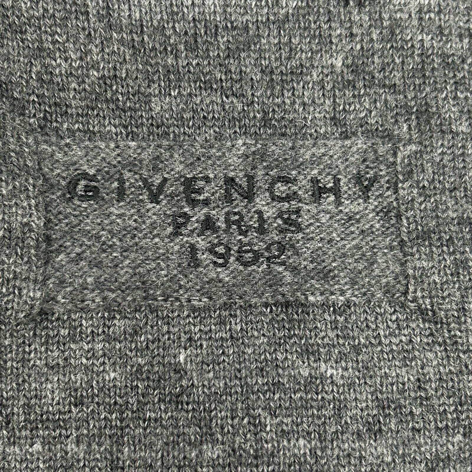 GIVENCHY ジバンシィ BWL0094ZSM 26SS グレー PARIS 1952 ウール ポロシャツ トップス