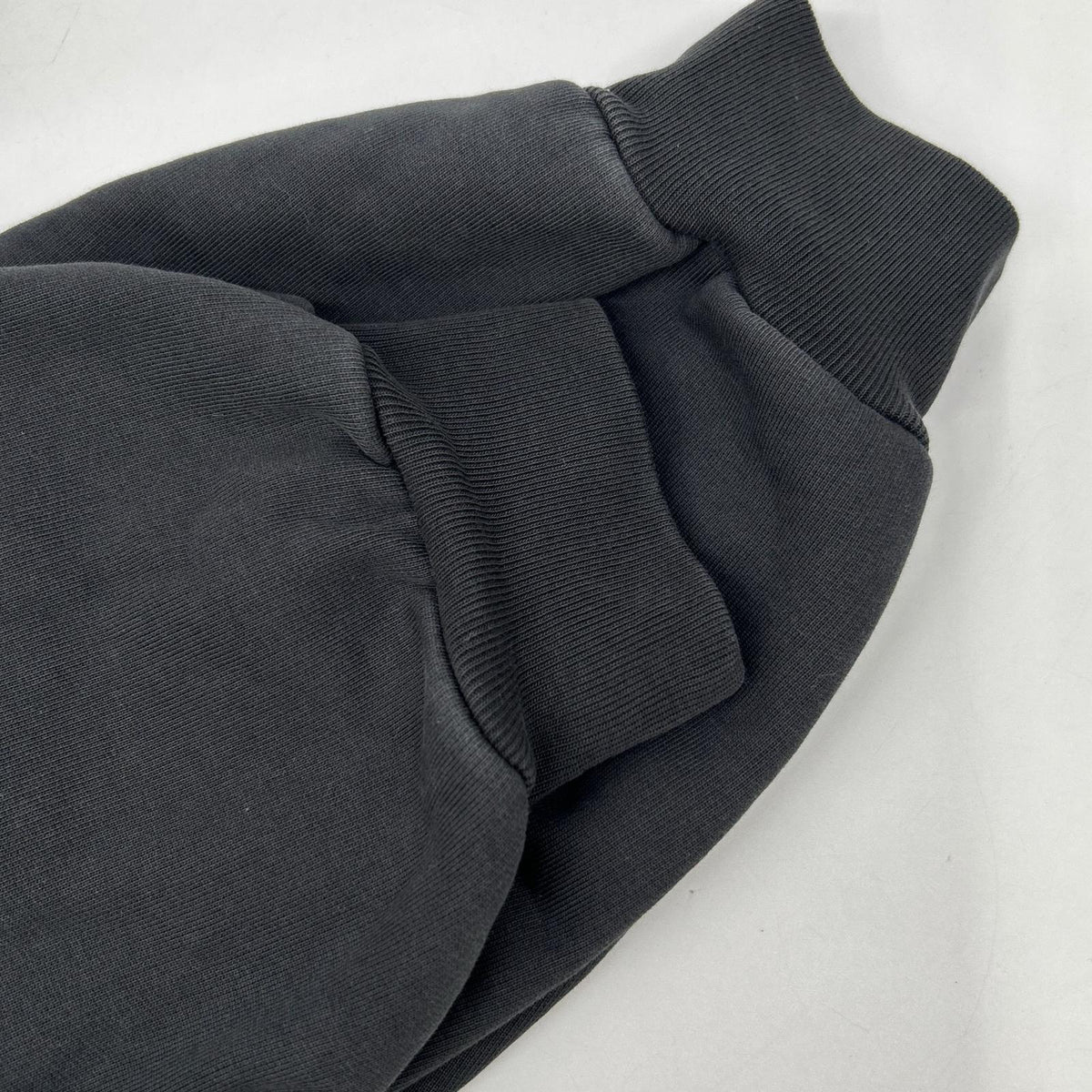 BALENCIAGA 巴黎世家 24AW 803265 黑色 标志 复古印花 套头连帽衫 上衣