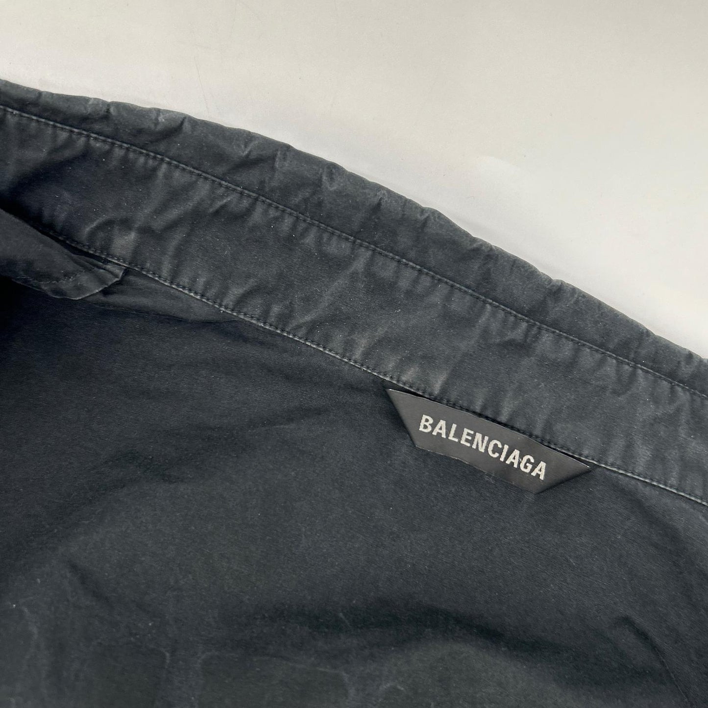 BALENCIAGA 巴黎世家 22年款 738761 黑色 TNM60 短袖衬衫 上衣