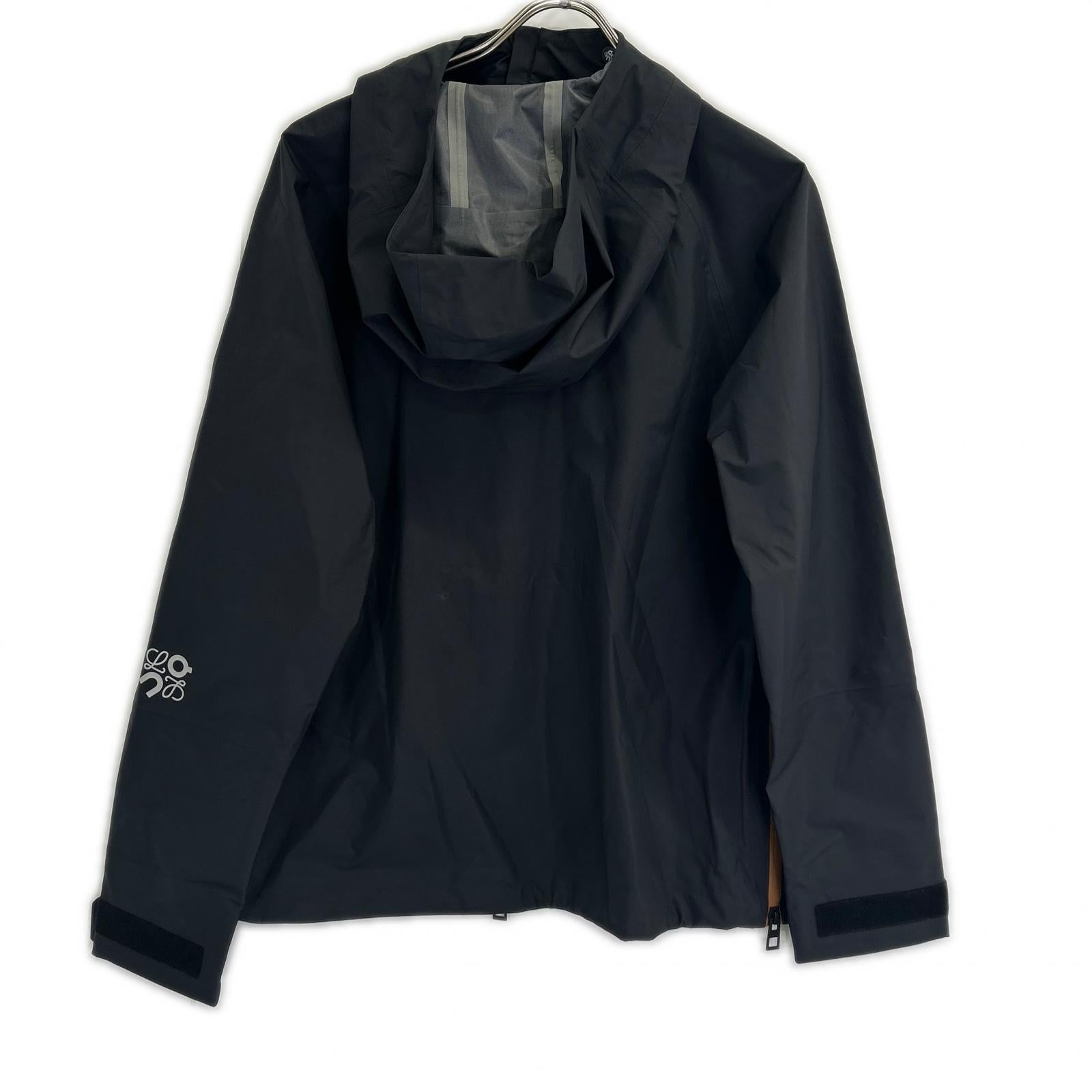 LOEWE 罗意威 x On昂跑【美品/国内正品】S929Y02W02 女士跑步风暴夹克，采用科技防风面料，带帽夹克