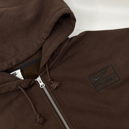 NIKE ナイキ ×Stussy FJ9175-261 ブラウン Stone Washed Fleece Zip Hoodie Dark Cinder トップス