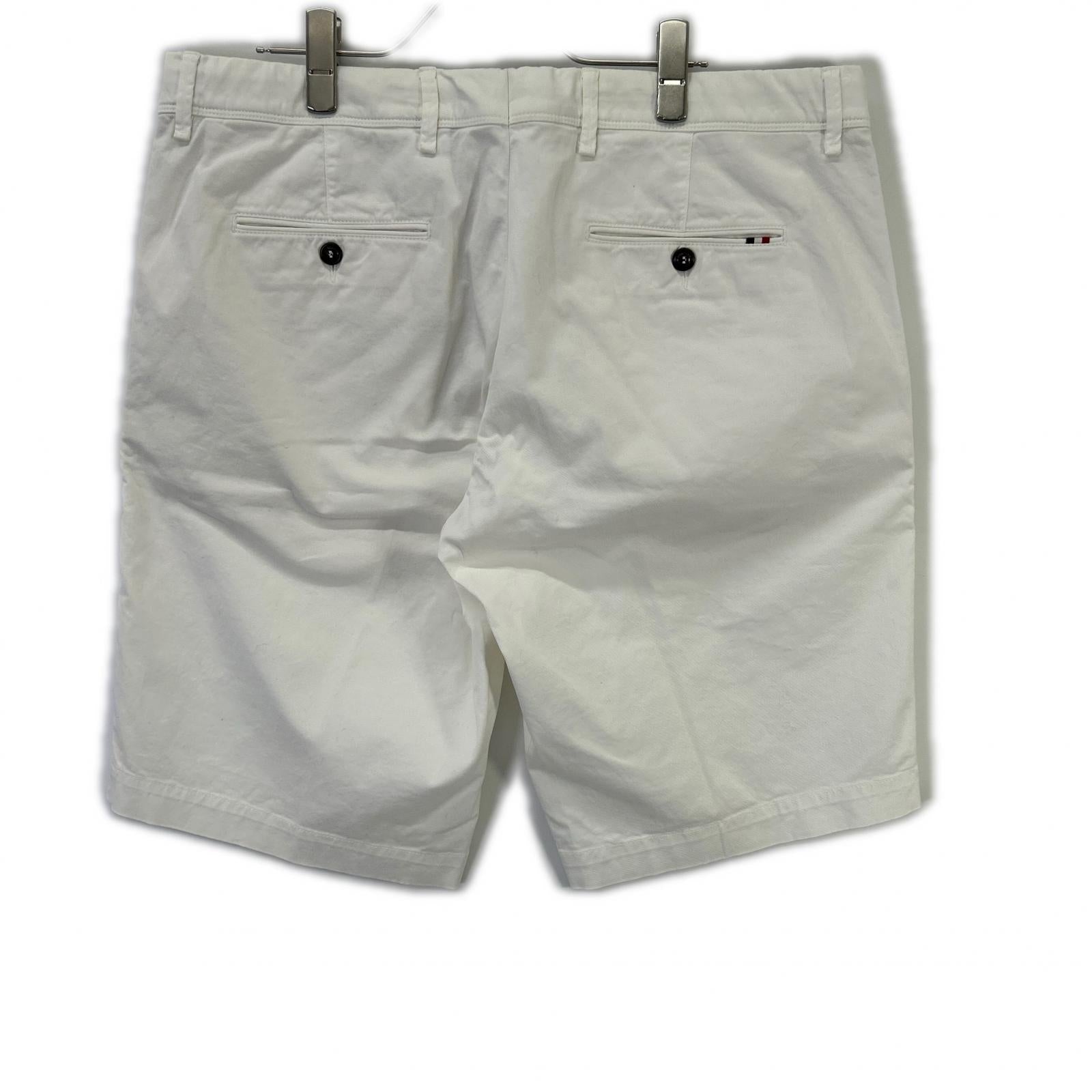 MONCLER モンクレール 18年製 ホワイト PANTALONE BERMUDA ハーフパンツ ボトムス