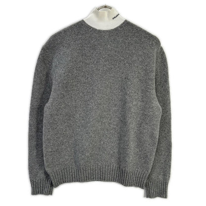 PRADA プラダ 22AW P26472 グレー カシミヤ混 ハイネック ニットセーター トップス