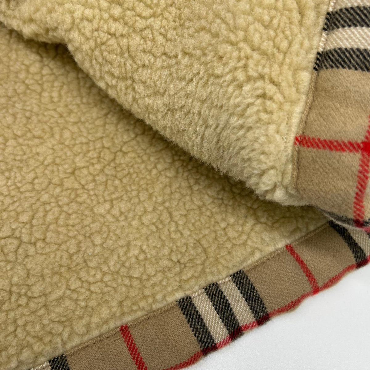 BURBERRY vintage check snap-button jacket with boa lining