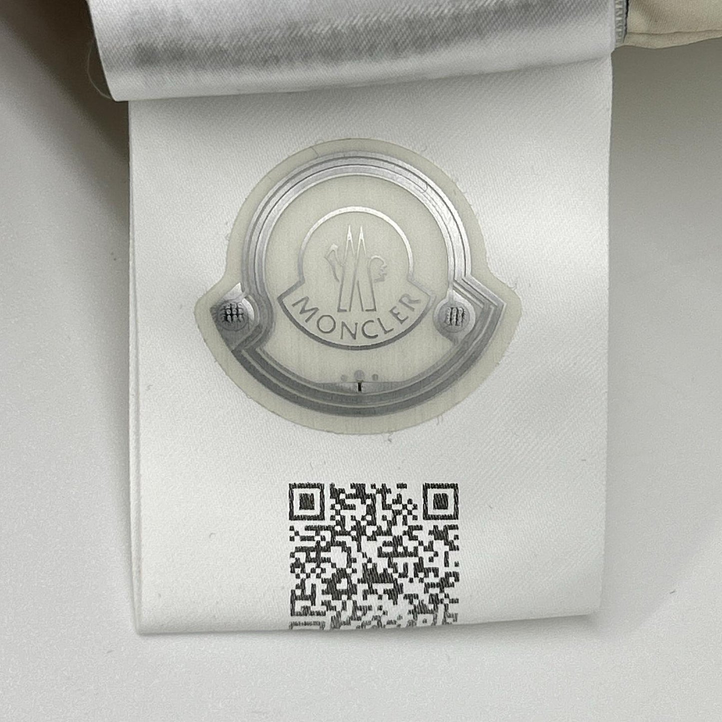 MONCLER モンクレール 19年 YERES ホワイト ライトダウンジャケット ジャケット