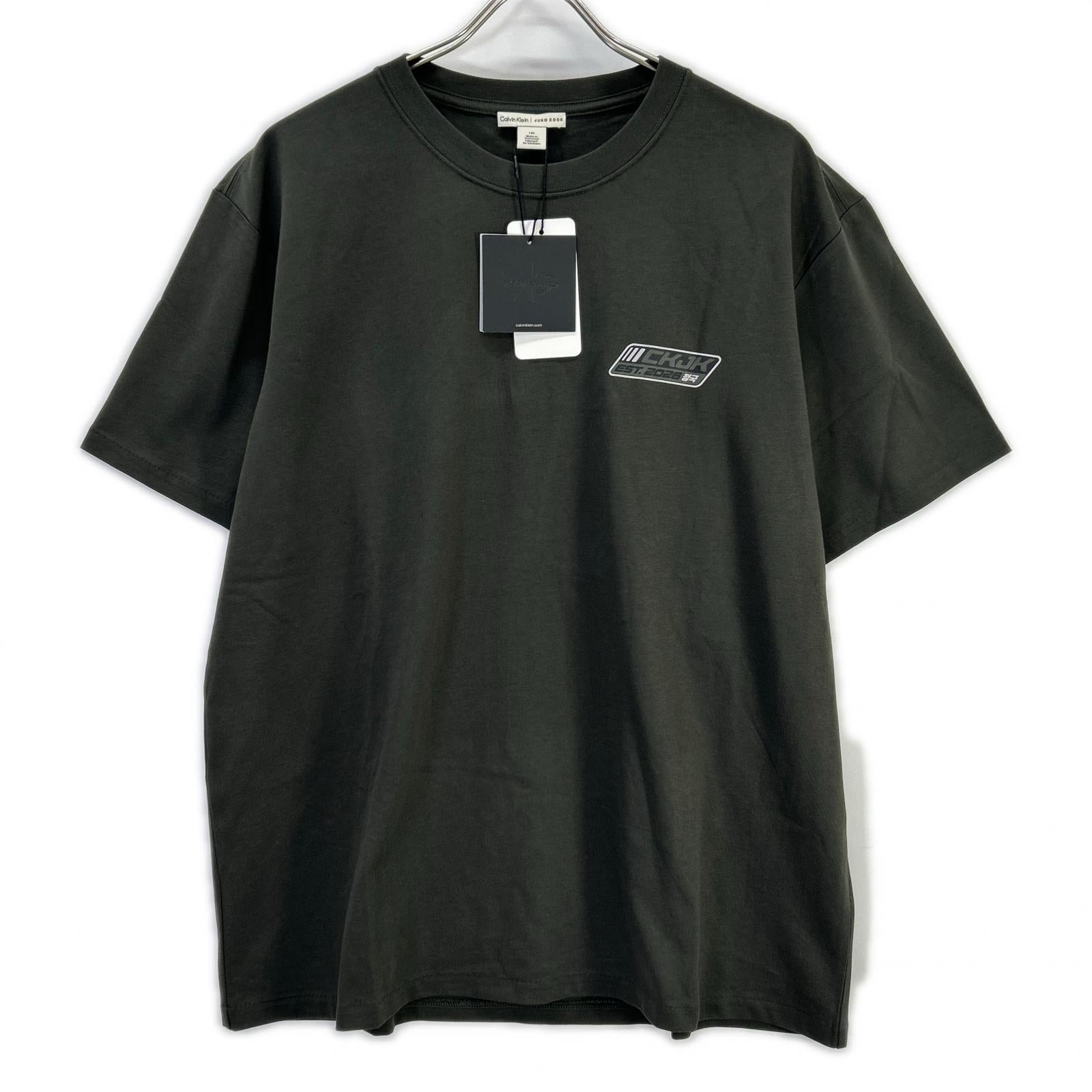 CalvinKlein カルバンクライン ×JUNG KOOK 40421MF REBEL BADGE S/S TEE Tシャツ トップス