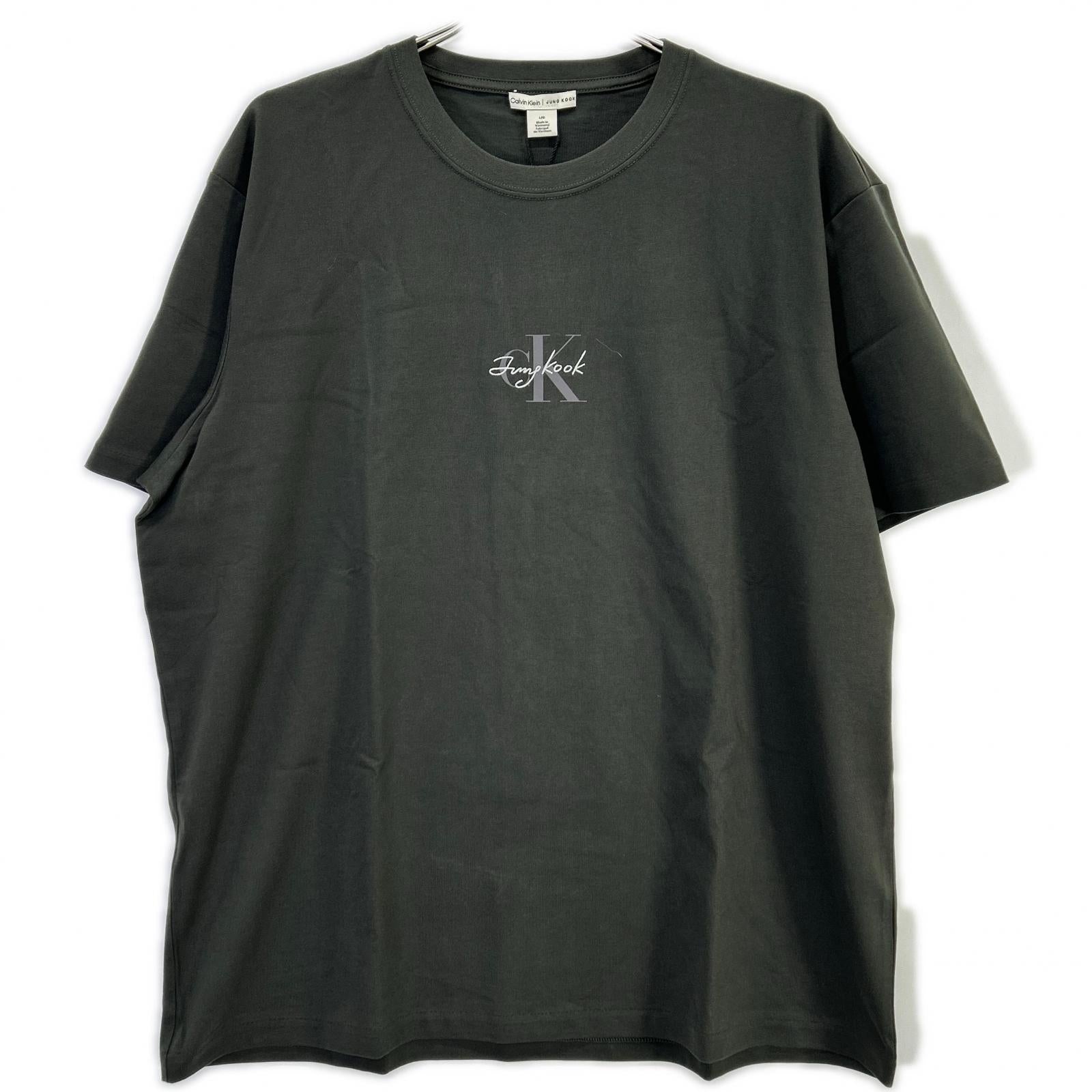 CalvinKlein カルバンクライン ×JUNG KOOK 40420MF MONOGRAM S/S TEE Tシャツ モノロゴ トップス