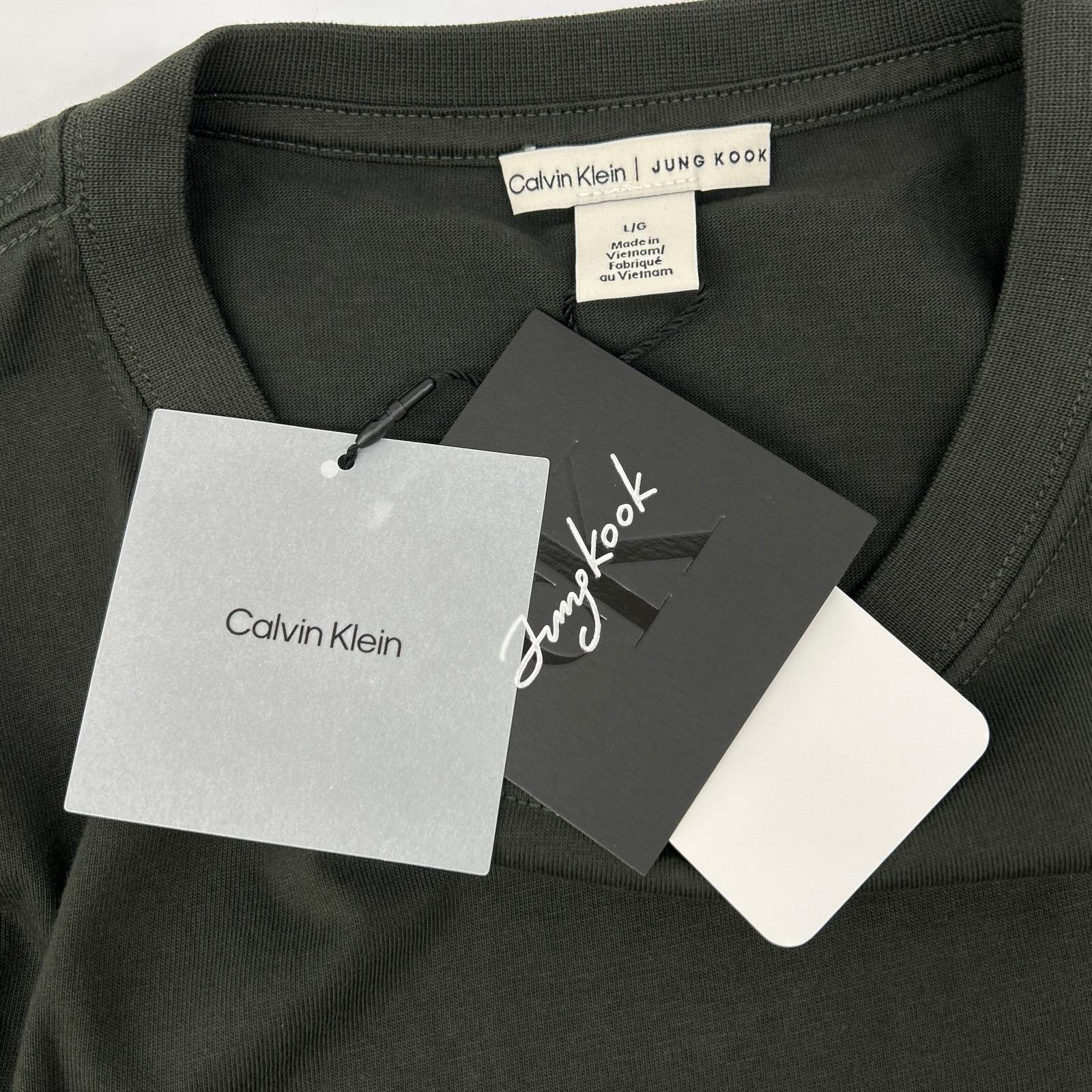 CalvinKlein カルバンクライン ×JUNG KOOK 40420MF MONOGRAM S/S TEE Tシャツ モノロゴ トップス