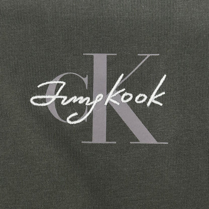 CalvinKlein カルバンクライン ×JUNG KOOK 40420MF MONOGRAM S/S TEE Tシャツ モノロゴ トップス
