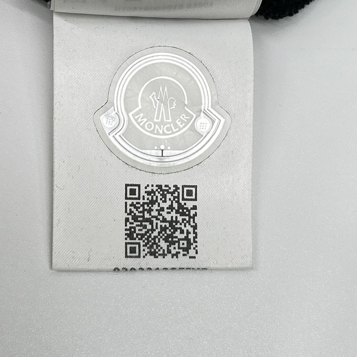 MONCLER モンクレール 21年 ブラック スタッズ Tシャツ トップス