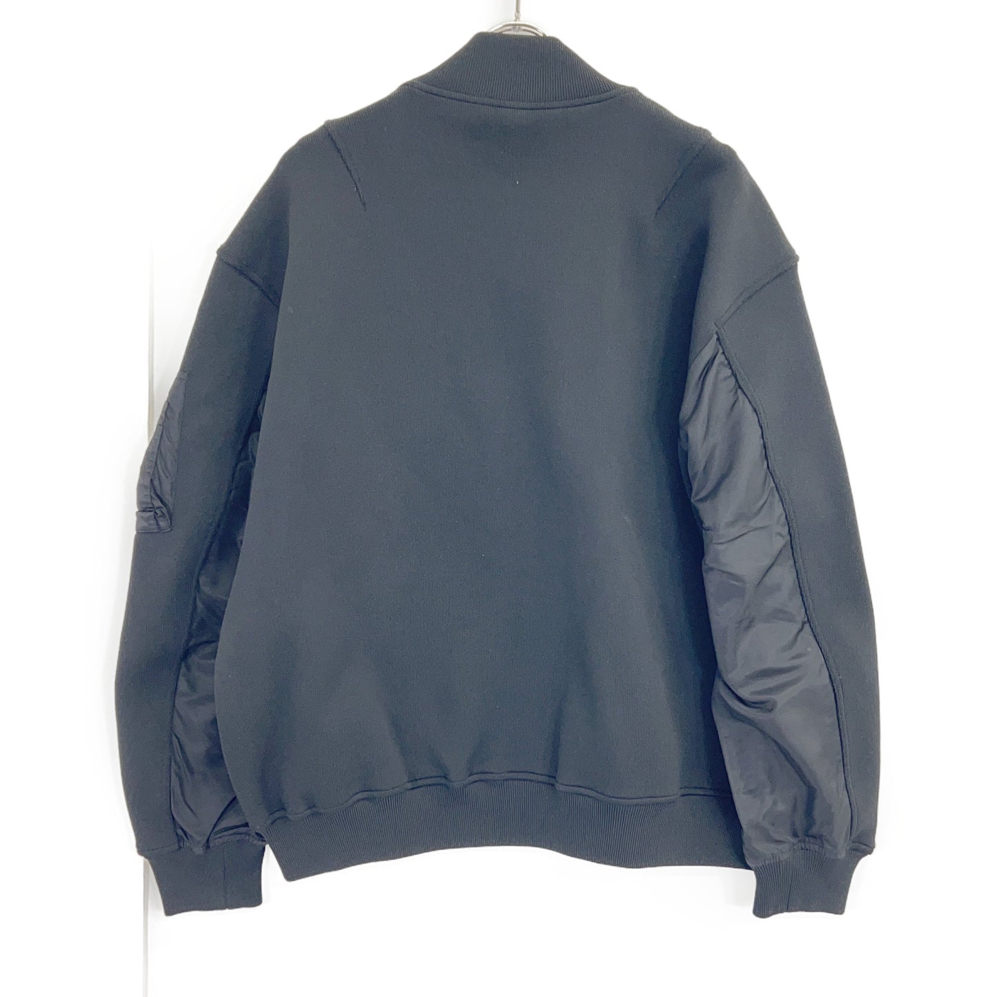 β 27-27K103 black hooded zip-up knit jacket