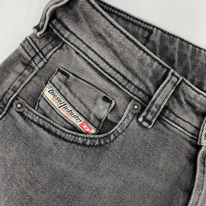DIESEL ディーゼル 2004 PANTALONI グレー ストレッチ スリム テーパード ジーンズ ボトムス