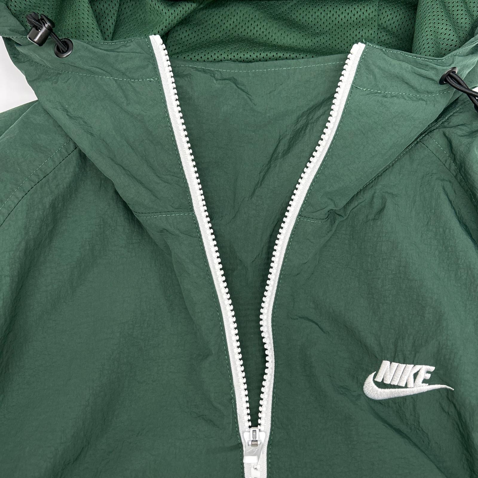 NIKE ナイキ AR2213 グリーン アノラックウインドブレーカージャケット ジャケット