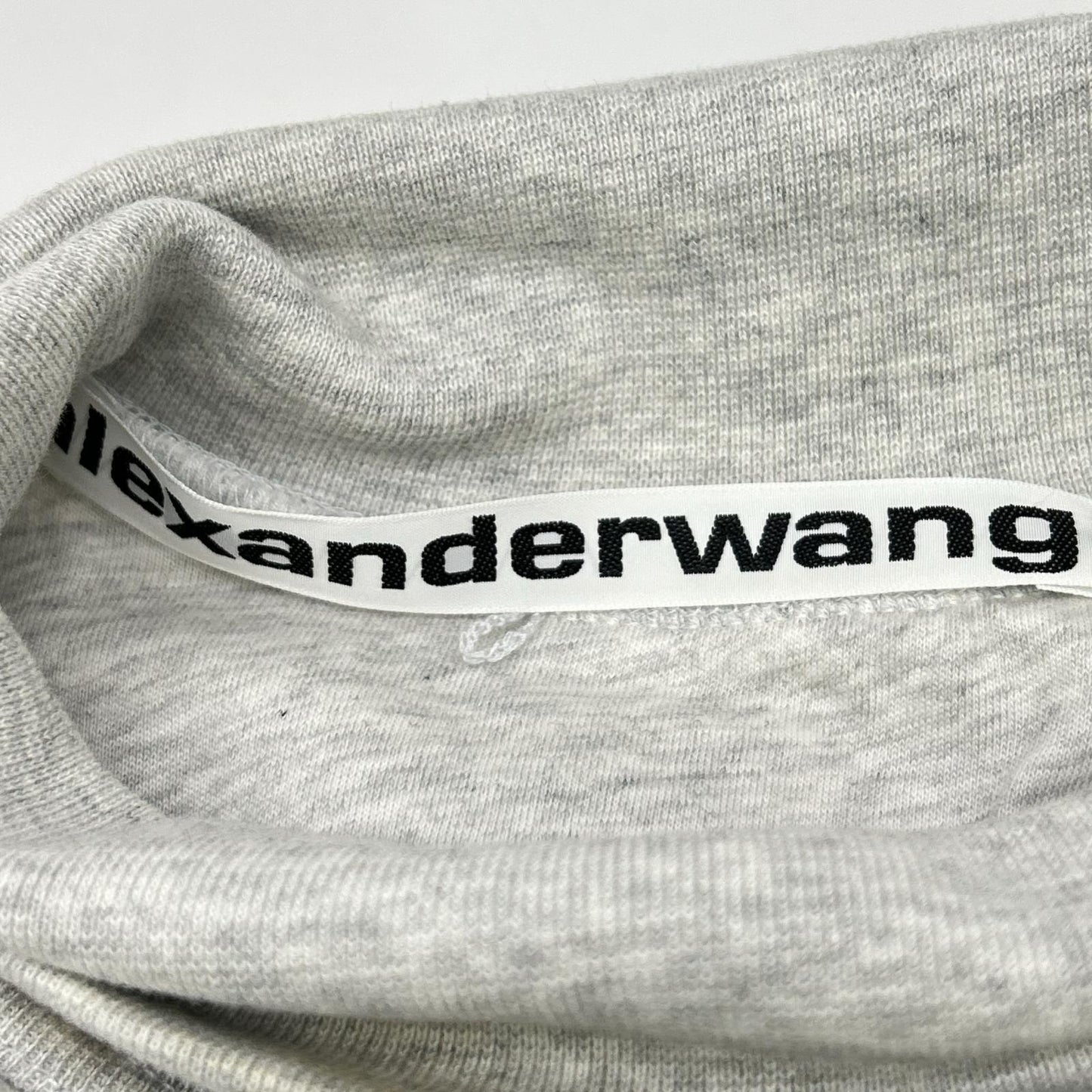 ALEXANDER WANG アレキサンダーワン グレー 総ロゴ ショート丈プルオーバートレーナ トップス