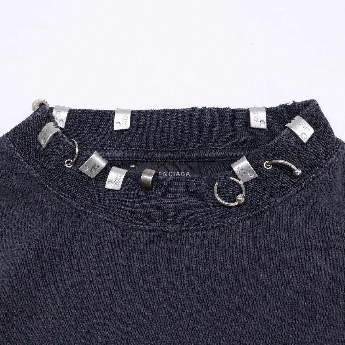 BALENCIAGA バレンシアガ 【国内正規/23年製】761460 Pierced オーバーサイズ ピアス装飾 ダメージ加工 半袖Tシャツ トップス