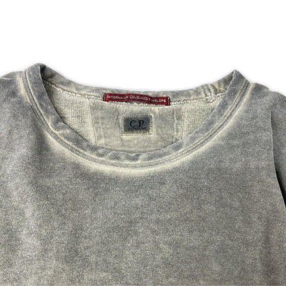 C.P.COMPANY シーピーカンパニー 10CMSS197A グレー クルーネック ICEレンズスウェットシャツ トップス