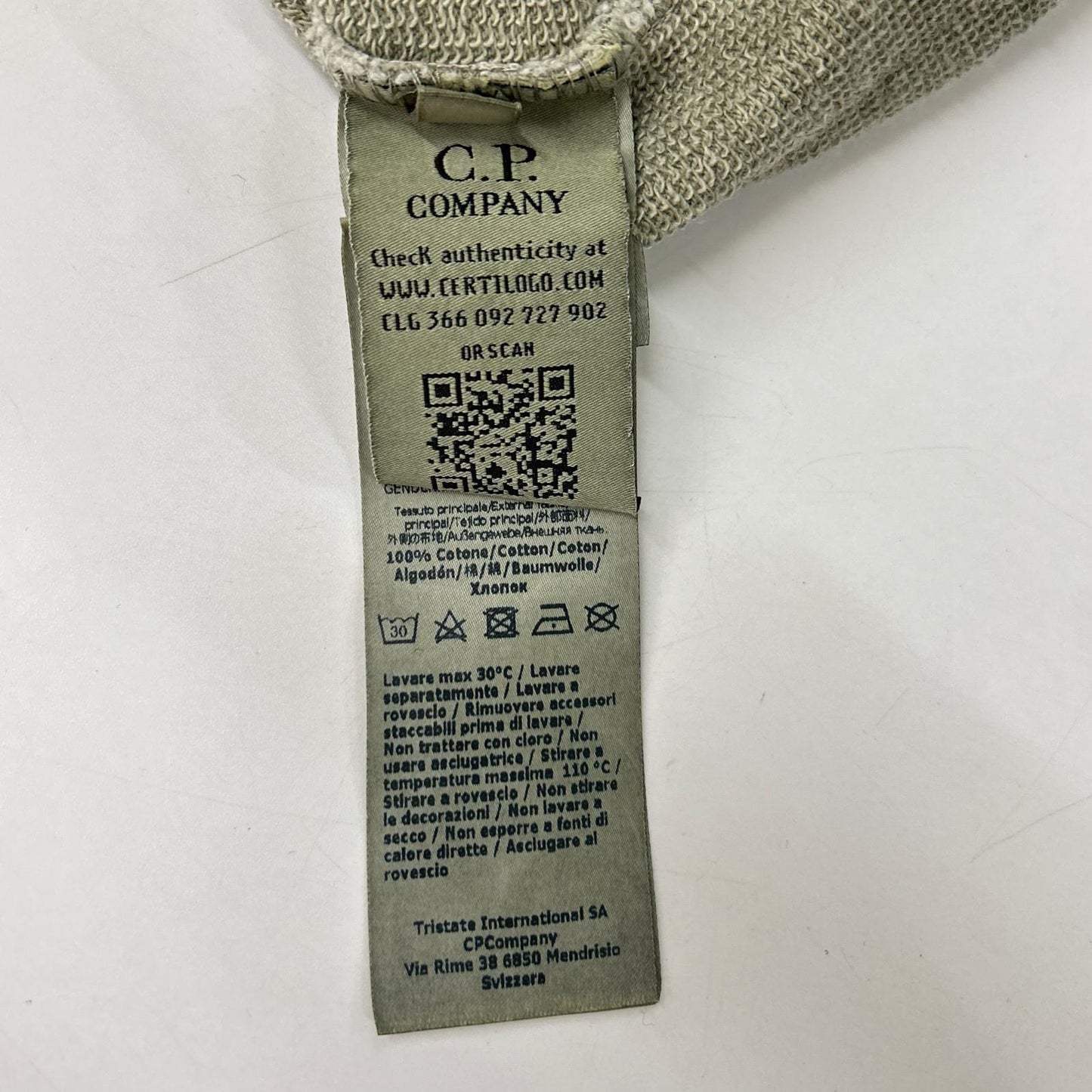 C.P.COMPANY シーピーカンパニー 10CMSS197A グレー クルーネック ICEレンズスウェットシャツ トップス