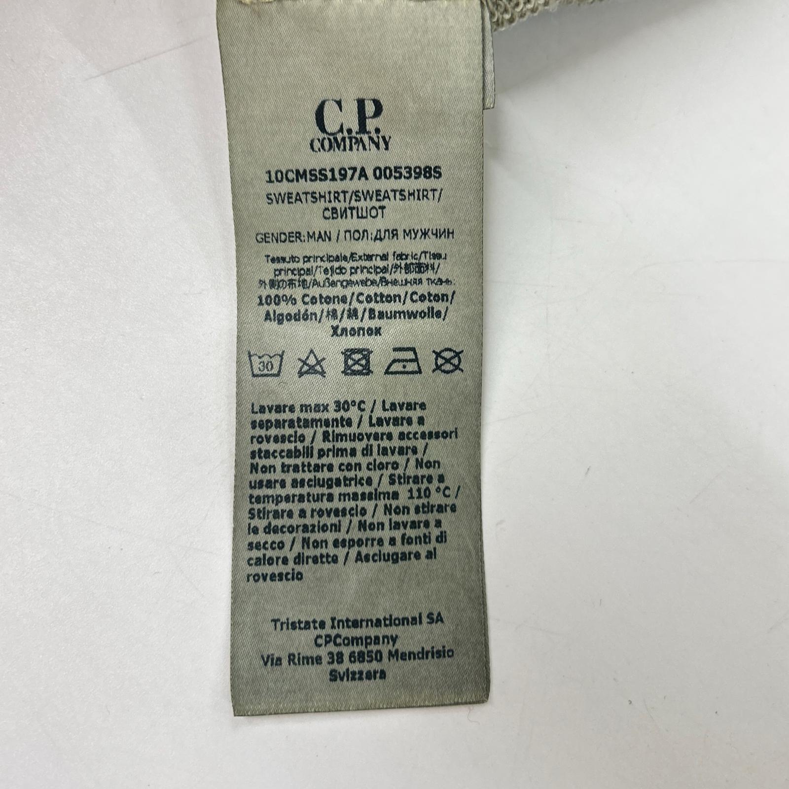 C.P.COMPANY シーピーカンパニー 10CMSS197A グレー クルーネック ICEレンズスウェットシャツ トップス
